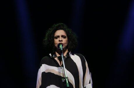 Gal Costa faz apresentação no Teatro Castro Alves