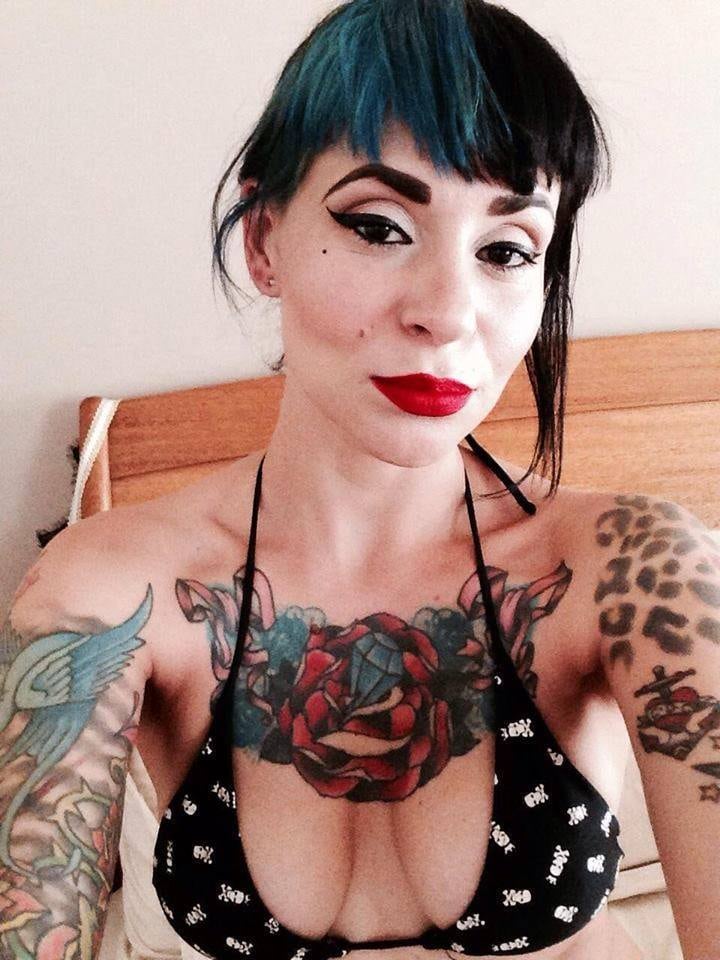 Natural de Jundiaí, interior de São Paulo, Denise estudou em Londres, trabalhava há 10 anos no exterior e já maquiou tops como Kate Moss