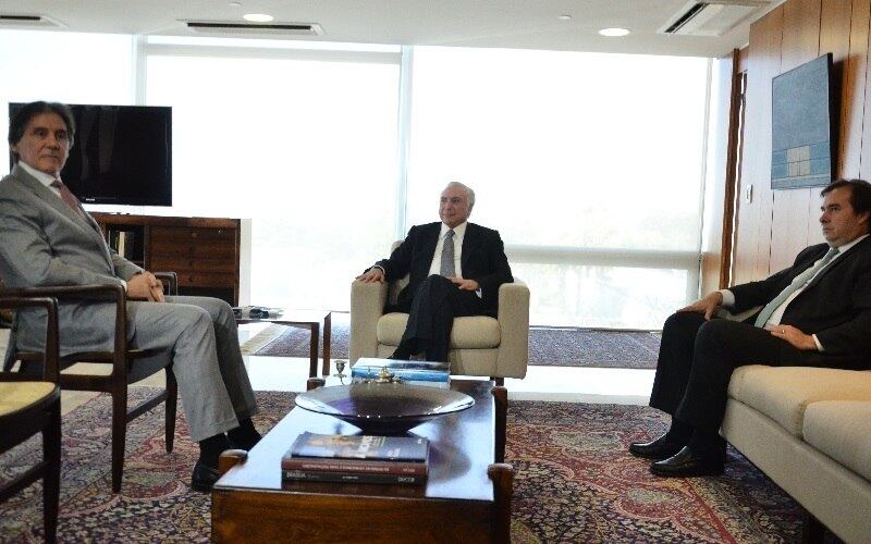 Comitiva deve continuar no Paraguai até o início da tarde