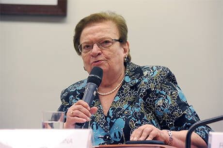 Luiza Erundina sofreu um enfarte ano passado e colocou dois stents