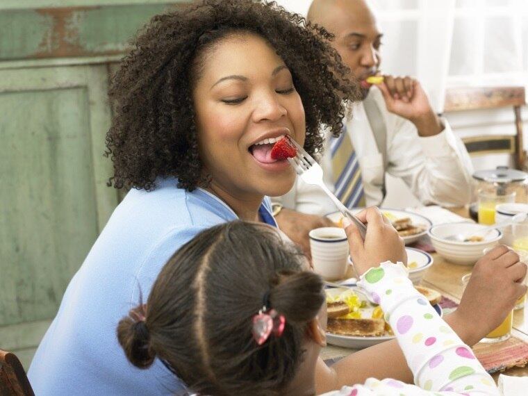 — Isso é o que todo mundo quer, achar um tratamento que seja um passo adiante para superar a obesidade


Mulher obesa remove estômago que desceu para suas pernas: "Me sentia uma aberração"
