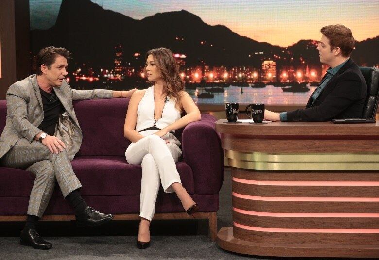 Para tomar conhecimento da história, ele também afirma que leu os três livros da biografia de Edir Macedo, nos quais o roteiro de “Nada a Perder” se baseia. Já Day Mesquita diz que se encontrou somente uma vez com Ester, em um dia no qual ela esteve presente no set do longa