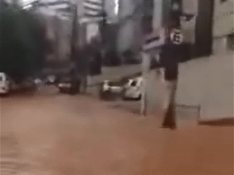 Ruas ficaram alagadas