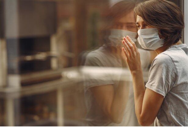 Países têm adotado o toque de recolher diante do avanço da pandemia de covid-19