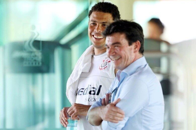Ronaldo, na época de sua chegada ao Corinthians, e Andrés: volta à vista?
