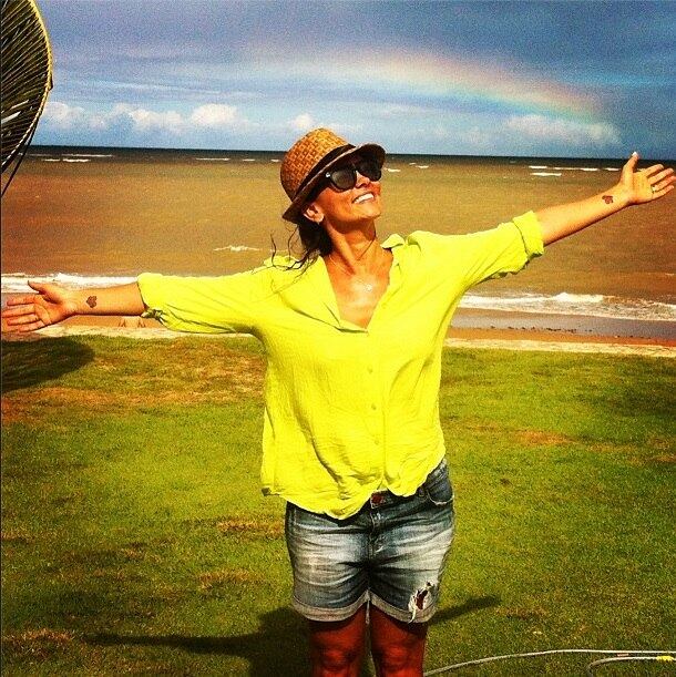 

Suzana Alves, 35 anos, está com tudo em cima. Famosa por
ter vivido a personagem Tiazinha, a modelo é também professora de pilates. Além
dos exercícios, ela resolveu somar a modalidade com o stand up paddle, um tipo
de prancha com remo. Confira a seguir

