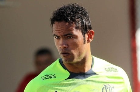 De acordo com o jornal Meia Hora, do Rio de Janeiro, Bruno aprendeu a pintar muito rápido e até já fez dois quadros para a esposa, Ingrid Calheiros