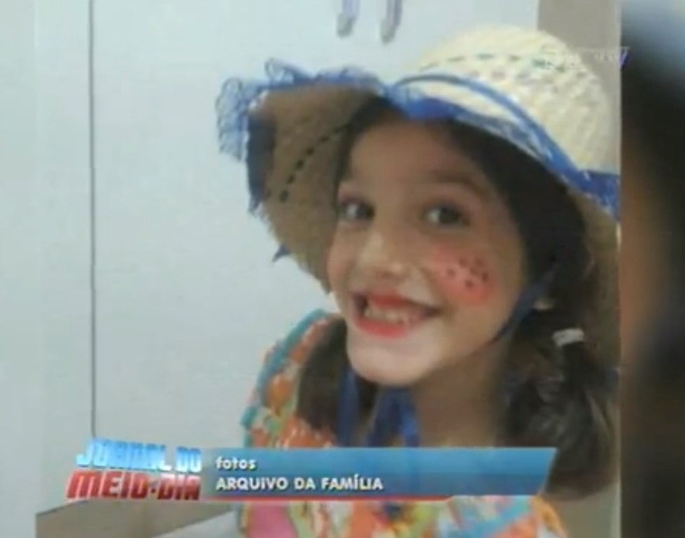 A pequena Emily era conhecida por sua dedicação à família e sempre que podia unia os irmãos