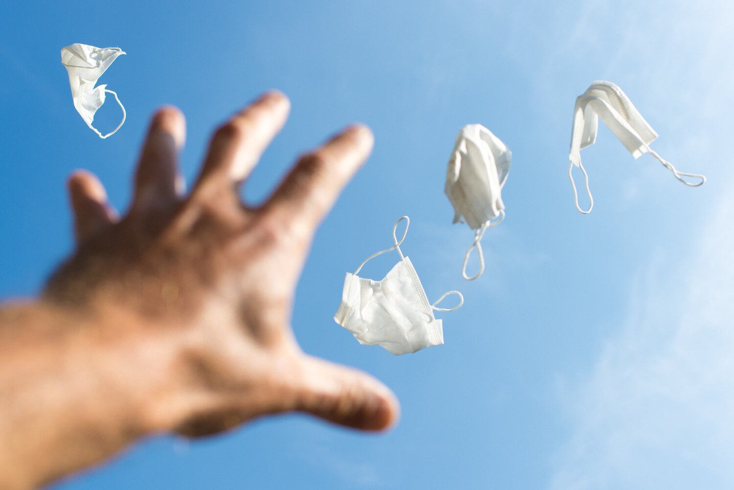 Fim do uso obrigatório de máscara é uma das medidas de flexibilização
