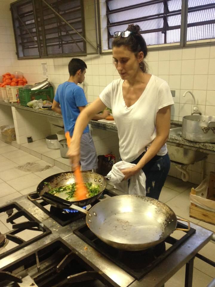 Paola Carosella visitou a Ocupação Fernão