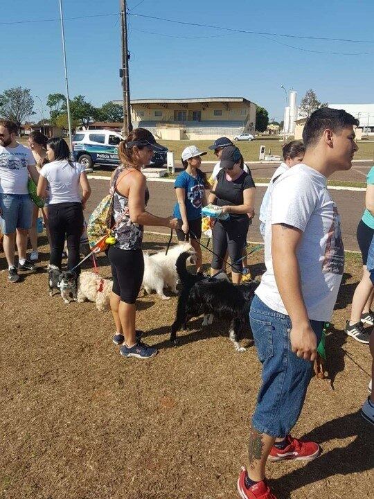 Animação na Cãominhada de Três Lagoas/MS