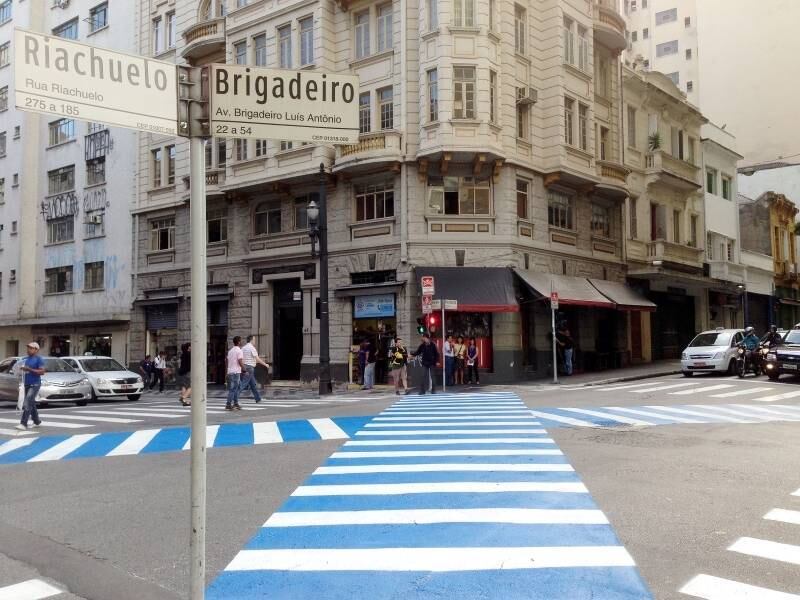 Na Sé, faixa em "X" foi aprovada pelos pedestres