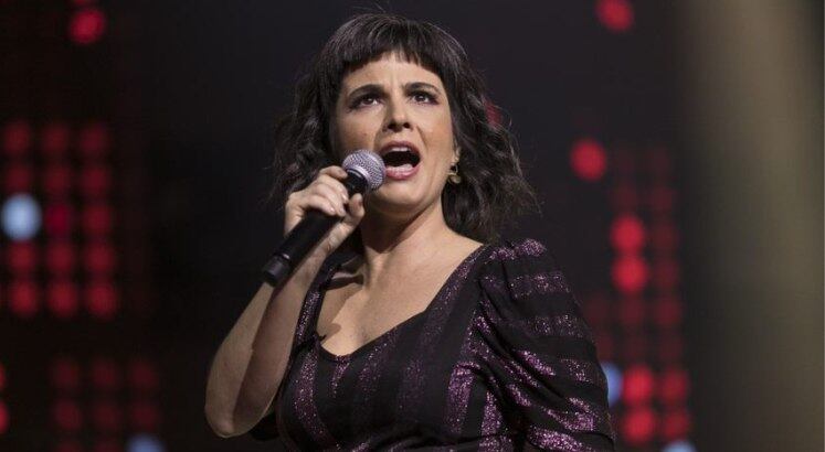 A italiana Debora Senna apresentou um hit do The Police, Roxanne, e também saiu com vaga para a final, levantando os 100 jurados

Acompanhe o Canta Comigo 4 todos os domingos, às 18h, na tela da Record TV.
