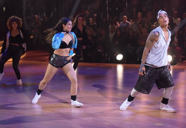 A combinação das mudanças deu muito certo. Dani de Lova e Mika surpreenderam pelo entrosamento dançando hip hop