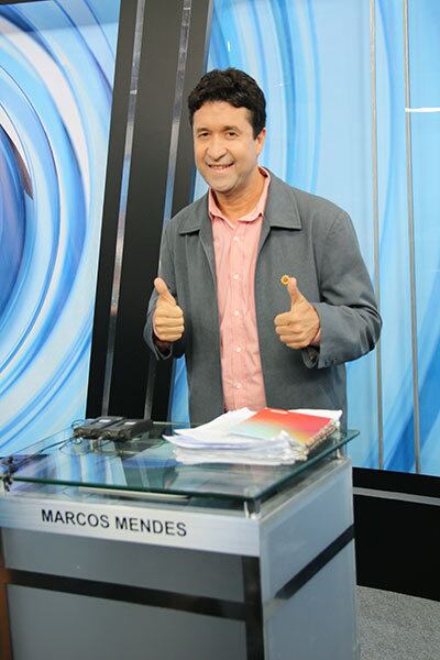 Marcos Mendes é candidato ao cargo de Governador da Bahia pelo PSOL. Ele nasceu em 1965 na capital baiana e é formado em Geologia pela UFBA (Universidade Federal da Bahia), com especialização em Meio Ambiente, pós-graduado em Gestão Pública Municipal e Governamental e mestre em Geologia Ambiental.

Sua vida política teve início militando no movimento estudantil.

Concorreu ao primeiro cargo eletivo em 2006, como deputado federal. Foi candidato a vereador por duas vezes, em 2008 e em 2012. Nas eleições de 2010 disputou o cargo de Governador, mas não obteve êxito
