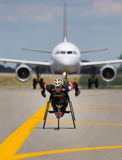 Ela se tornou uma das maiores referências paralímpicas do planeta, conquistando a medalha de ouro na corrida de 100 m e prata nos 200 m, na classe T52, em Londres 2012