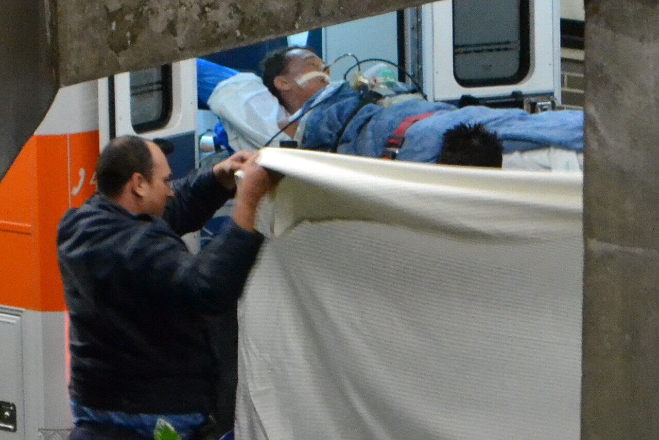 Netinho foi
hospitalizado no dia 23 de abril para realização de exames, queixando-se
de fortes dores abdominais, após exercícios físicos intensos

Após cirurgia de emergência, cantor Netinho segue internado
