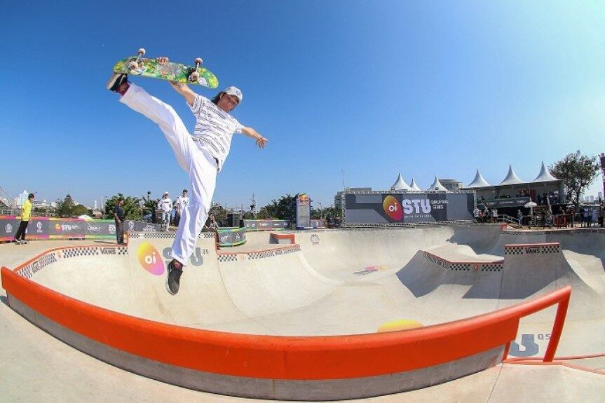 NO RIO - O Oi STU Open, maior evento de skate da América Latina, será realizado entre os dias 14 e 18 de novembro, na Praça Duó, em frente à praia da Barra da Tijuca, Zona Oeste do Rio de Janeiro. O campeonato contará com diversas atividades de entretenimento, música e gastronomia e terá a presença da seleção brasileira e de atletas estrangeiros. O evento contará com 152 skatistas, entre homens e mulheres, nas modalidades Park e Street.
(Foto: Divulgação/ Julio Detefon)