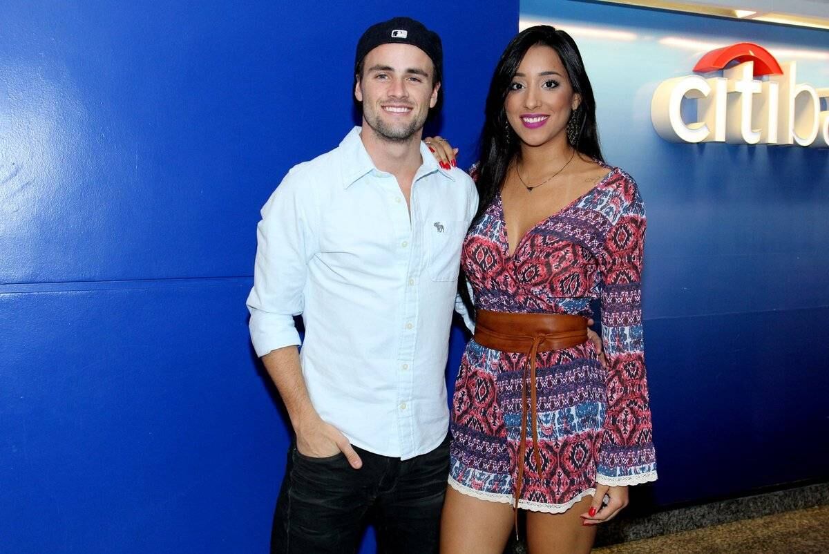 Os ex-BBBs Rafael e Talita curtiram o show do Zeca Pagodinho na noite desta sexta-feira (29), no Citibank Hall, na
Barra da Tijuca, Rio de Janeiro 