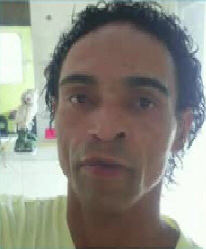 A polícia acredita que Xavier (foto) atacou o namorado primeiro. Em seguida,
Brito teria pegado a faca e apunhalado o companheiro algumas vezes