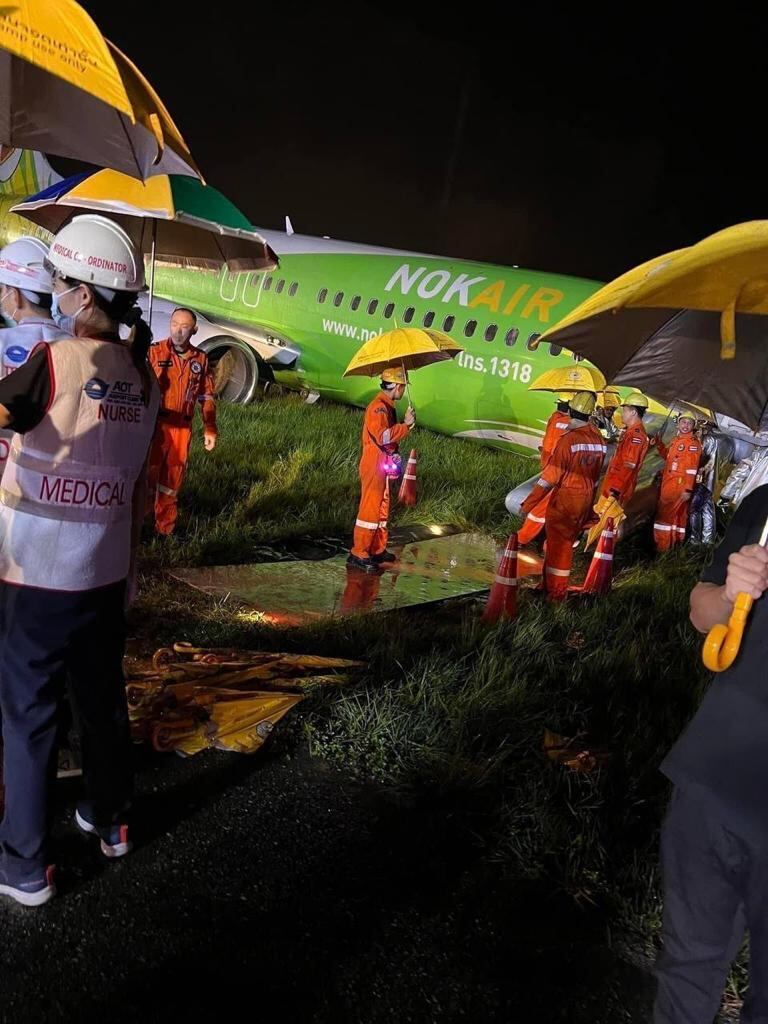 Boeing 737-800 da tailandesa Nok Air: excursão de pista