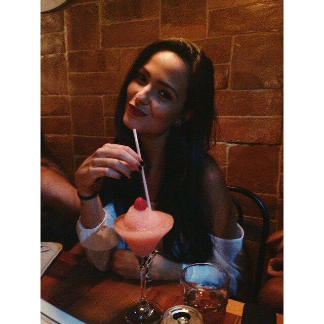 Aos 19 anos, Dayanna Maia, a filha gata de Latino está entrando no mundo artístico