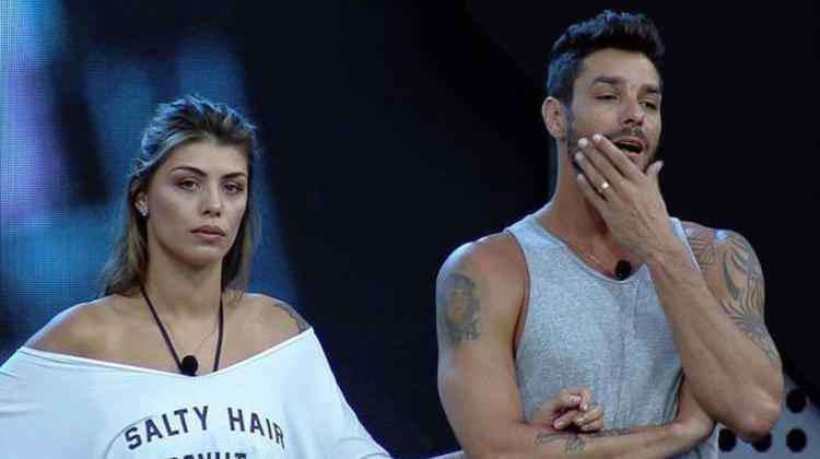 Diego e Franciele foram afastados do reality show após o publicitário ter discutido de forma acalorada com Anderson, marido de Munik. Na ocasião, ele lamentou a saída do reality: "Estávamos no nosso melhor momento lá dentro"