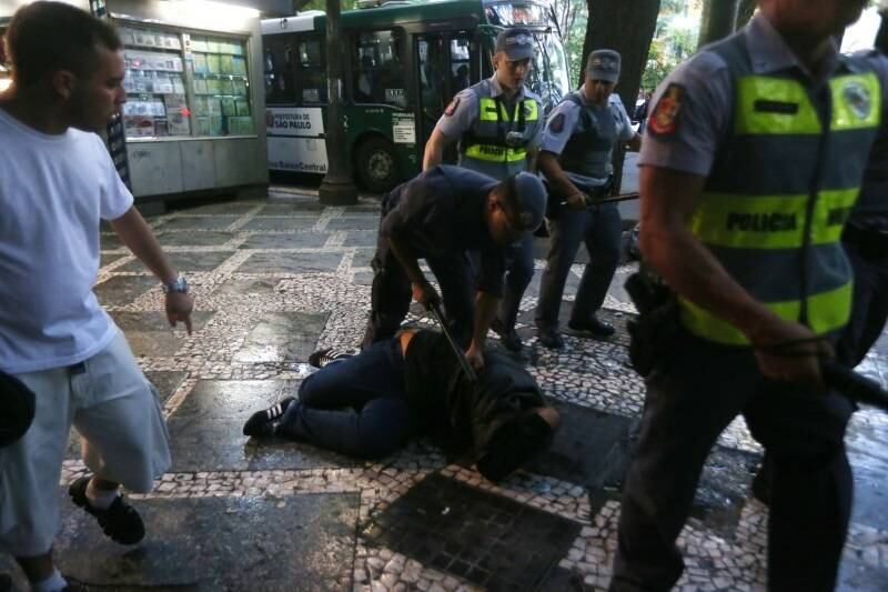 Detidos durante a marcha da Família foram levados ao 8ºDP da capital
