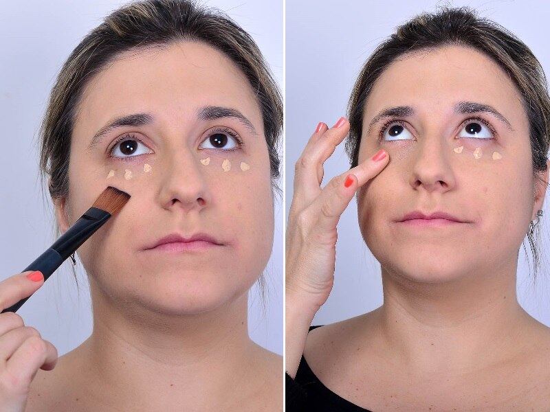 

Aplique o corretivo também no dorso da mão e coloque no
rosto como na foto, espalhando com um pincel. Novamente não aplique na pálpebra
superior. Finalize com batidinhas do canto interno para o externo.


— Além de assentar o produto, elas ajudam a estimular o
escoamento da água para os linfonodos.


Para que ele não acumule, o ideal é escolher o corretivo
certo para sua pele e esperar que ela se acostume com a maquiagem,
necessitando, às vezes, ser novamente assentado depois de alguns minutos. Para
as peles maduras, as versões em pó não são indicadas