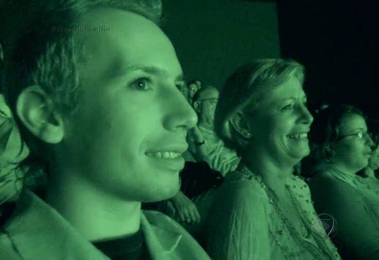 Durante os dias que ficou com a família Faraone, Bete se divertiu e mostrou que, para conviver com as diferenças, só é preciso respeito
+ Assista: Rodolfo conta como revelou para a família que era gay
• Acesse o R7 Play e assista na íntegra a todos os programas da Record! Clique e experimente!