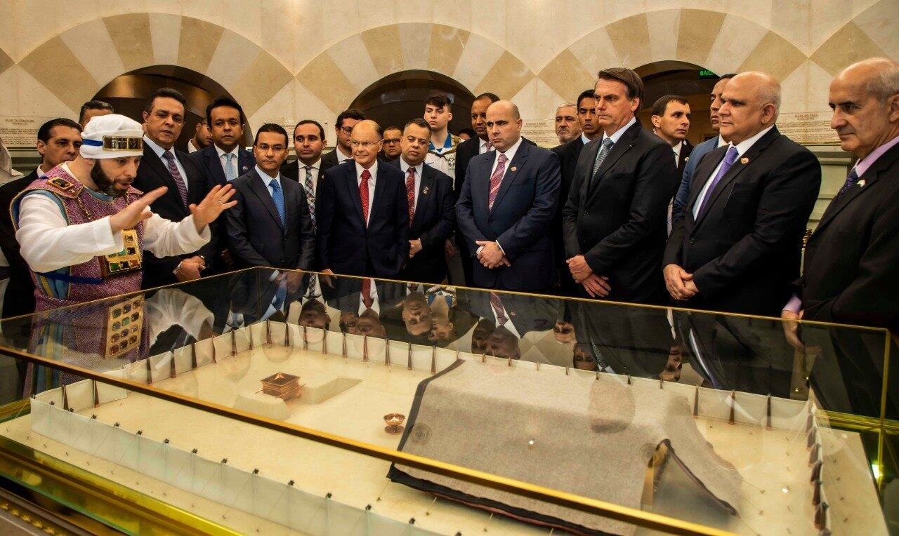 Após o culto, Bolsonaro visitou as instalações do Templo de Salomão
