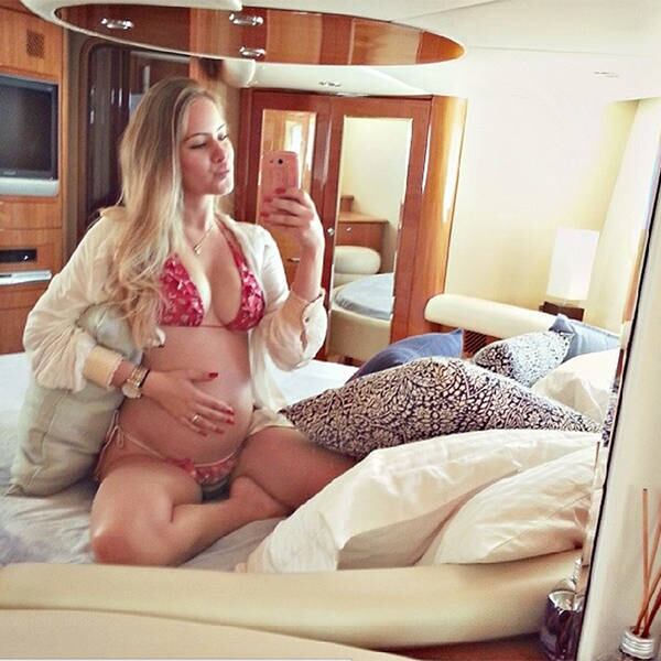 O bom-humor é marca de Vanessa Gualberto