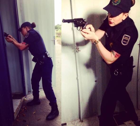 No Instagram, Paula ainda fala um pouco do seu dia a dia no trabalho.
— Fiquei meio sumida pois estava em curso de atualização! Técnicas operacionais, abordagem, fatiamento, stand de tiro... Muito bom!