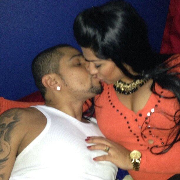 Moranguinho posta foto beijando Naldo e diz que já estão no clima do dia dos namorados