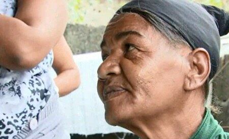 Idosa só guardou a certidão de casamento e o nome dos filhos