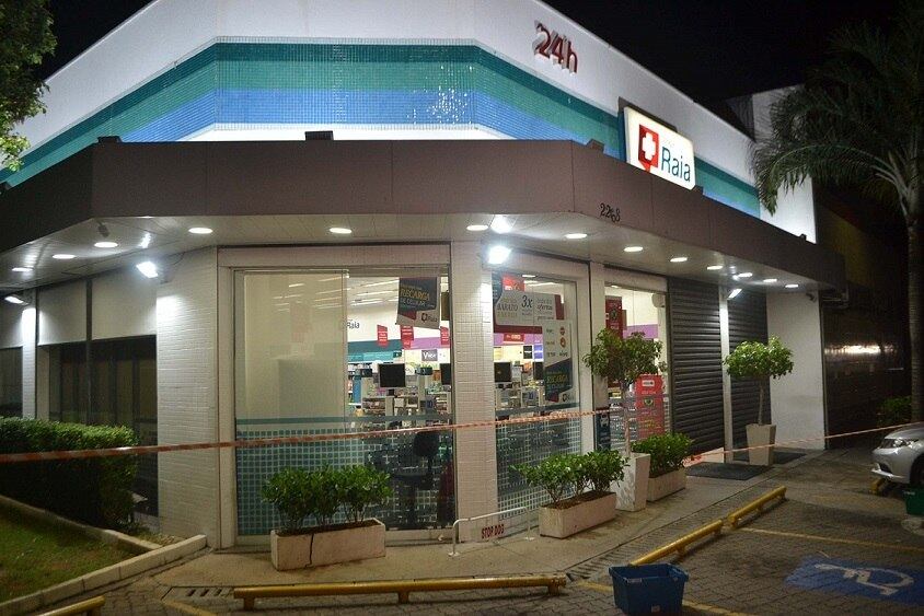 Homem morre após tentativa de assalto a uma farmácia na zona sul