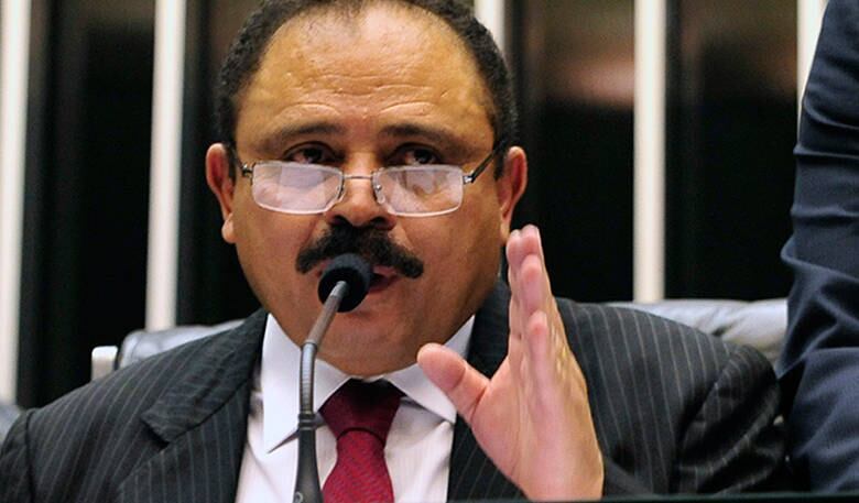 Deputado Waldir Maranhão terá o destino selado hoje pelo partido