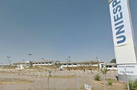 A Uniesp oferece cursos de formação superior por meio de convênios firmados com instituições em 104 municípios brasileiros