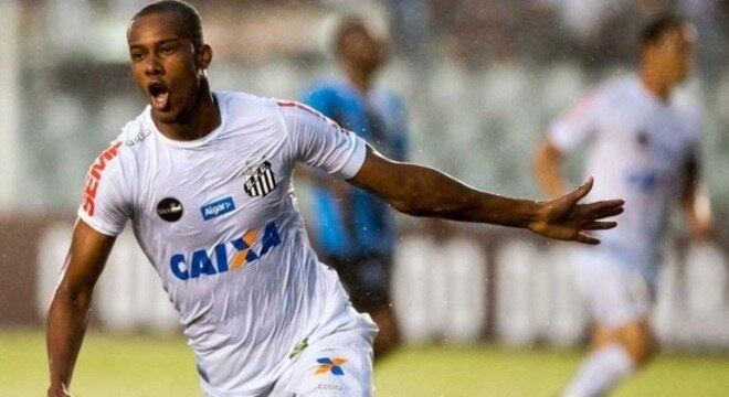 Copete revelou desejo de permanecer no Santos, apesar do interesse de outros clubes