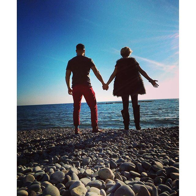 Nas imagens, o casal aparece feliz e apaixonado em belíssimas paisagens

Natállia Rodrigues faz balanço de 2014 e se declara para novo namorado: "Ganhei um amor com letra maiúscula"

