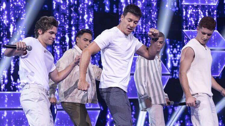 Performance

Nem só de vozeirão vive um bom cantor! Para conquistar os jurados, os participantes vão além e abusam do carisma e performances de tirar o fôlego, provando que não estão lá para brincadeira


