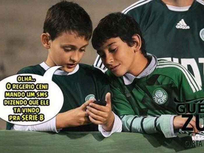 

Nem mesmo os palmeirenses, que lideram a Série B com tranquilidade,
escaparam dos memes

