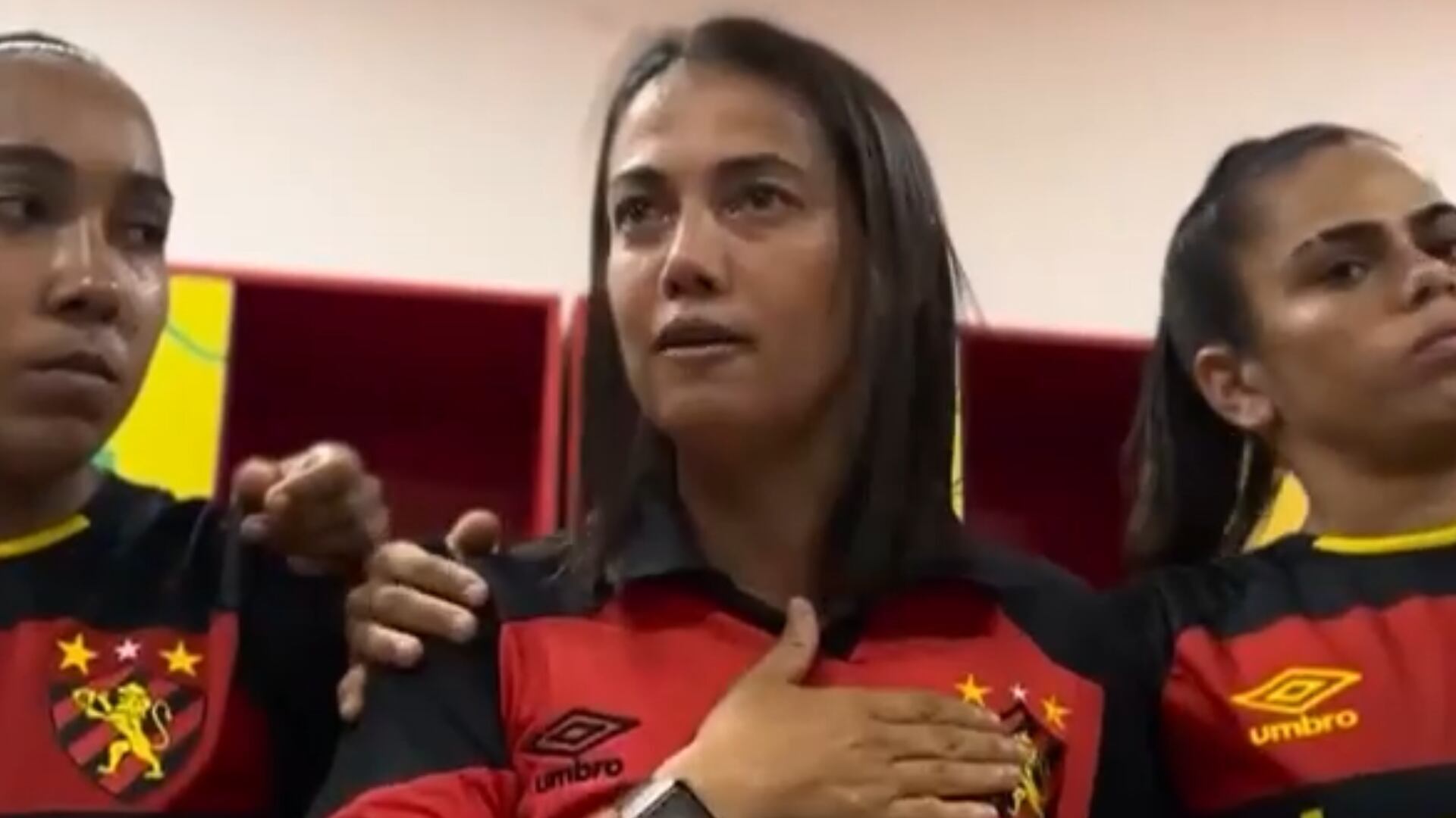 Após três anos e três títulos estaduais, Regiane Santos deixa o comando do Sport Recife