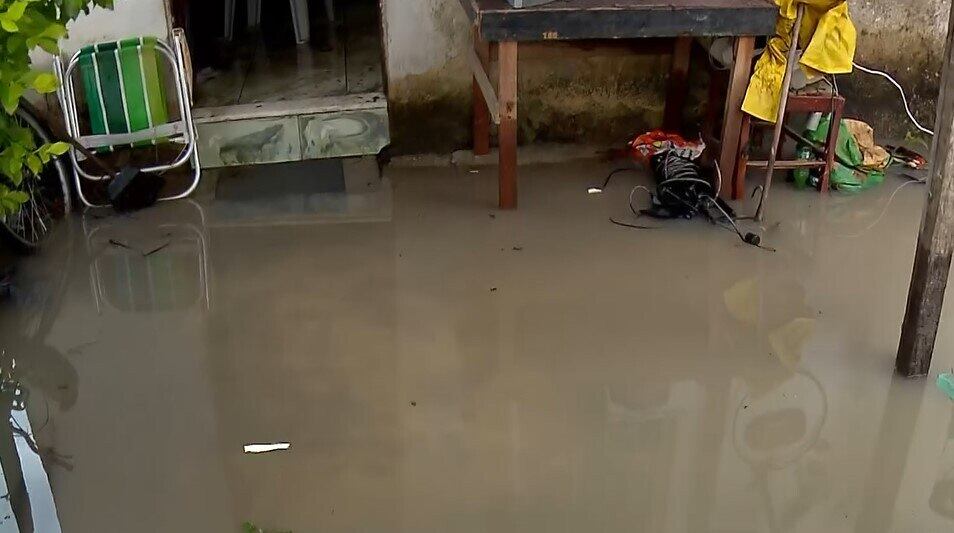 Moradores perderam móveis e eletrodomésticos
