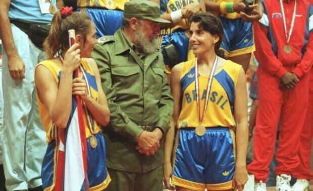 Foi ele quem narrou a marcante medalha de ouro do basquete feminino brasileiro nos Jogos Pan-Americanos de Havana, em 1991, contra Cuba. Naquela ocasião, Fidel Castro recusou dar as medalhas de ouro às craques do basquete, Hortência e 'Magic' Paula