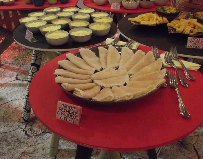 Tapioca recheada com queijo coalho também está entre as delícias

+ Bastidores! Conheça o cenário da Festa Cordel

+ Festa Cordel: Veja em detalhes os figurinos
