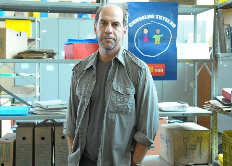 Bomtempo é protagonista da minissérie, ao lado de Paulo Vilella