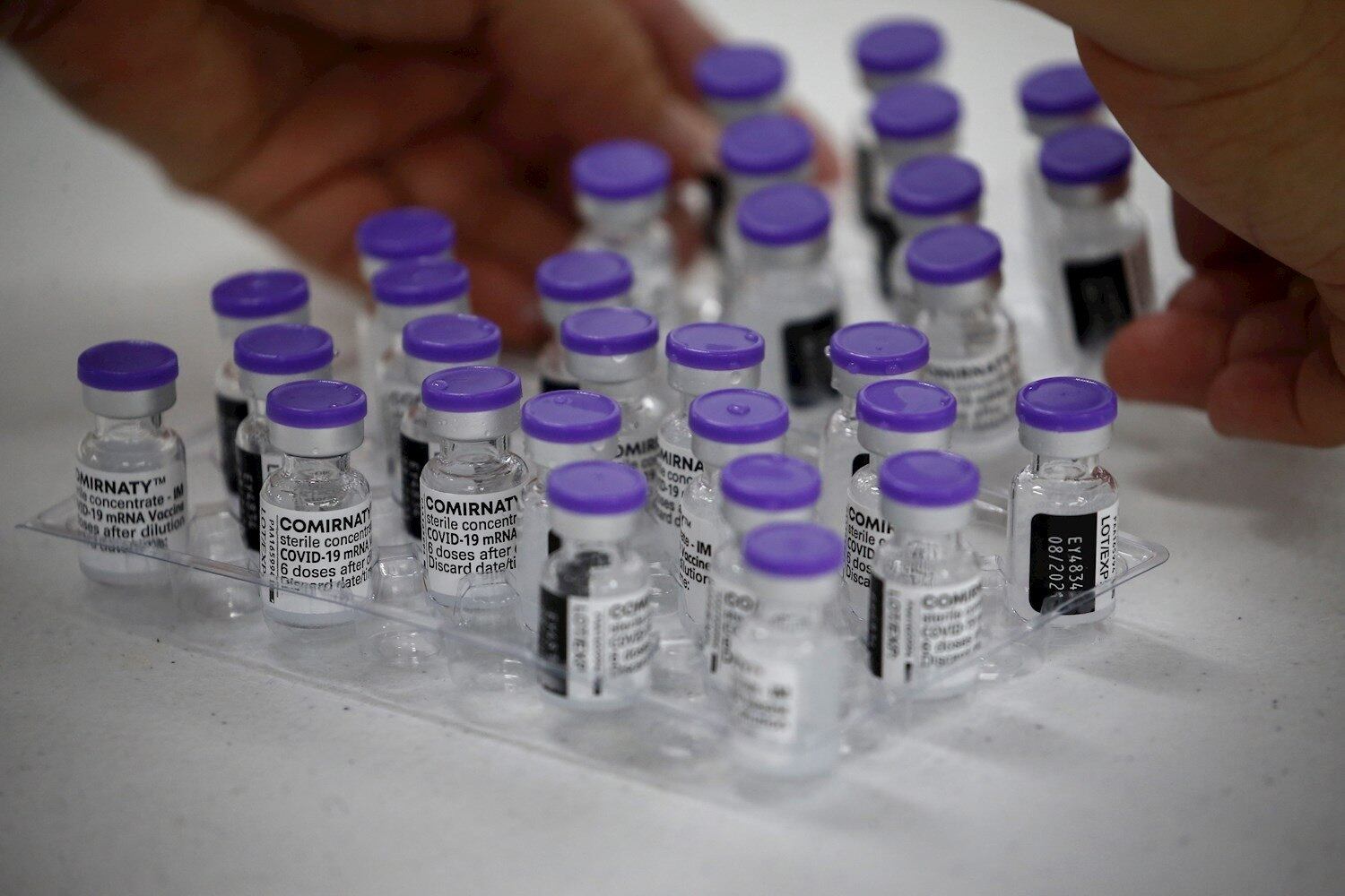 Governo já fechou dois contratos com a Pfizer por 200 milhões de doses da vacina
