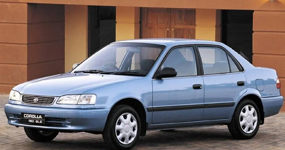Corolla em 1992: estreia no Brasil com nível superior de acabamento e tecnologia em relação aos modelos da época