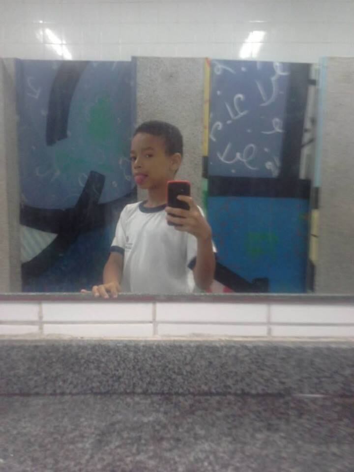 Ainda de acordo com o boletim de ocorrência, dentro da casa,
havia grande quantidade de sangue, mas o imóvel estava vazio. Foram encontrados
um celular, um documento de identidade e uma CNH (Carteira Nacional de
Habilitação) no nome de um homem
Conheça o R7 Play e assista a todos os programas da Record na íntegra!